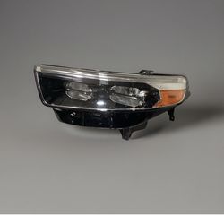 2020-2024 Ford Explorer LED headlight Left Used OEM SHELL Chrome 10 Pin Plug