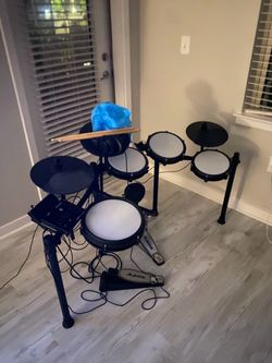 Alesis electronic drum kit