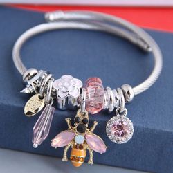 BUMBLE BEE CHARM BRACELETS (BRAND NEW)