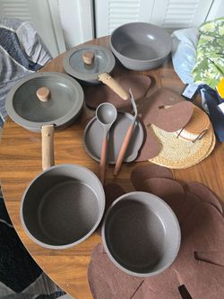 12 Wooden Detachable Handle,Kitchen Pots and Pans, NonStick Cooking Set, Oven/ Dishwasher/Fridge Safe, Space Saving