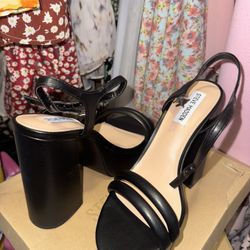 Steve Madden – Women’s Size 9
