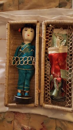 Vintage Goh Goh Japanese doll & clothes