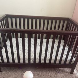 Baby Crib 