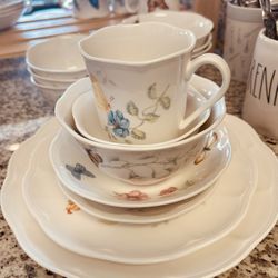 Lenox Butterfly Meadow Dinnerware Set