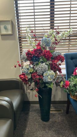 XL floral arrangement in vase