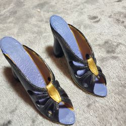 2 QCOK Collectible Miniature Shoe Purple and black figurine