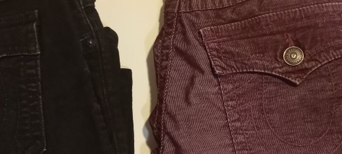 LOT OF TWO TRUE RELIGION MEN JEANS