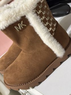 MK girl boots 10