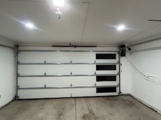 Garage Doors Servic3 