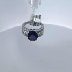 14K White Gold Lady’s Beautiful Tanzanite/Diamond Ring 