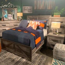 Wynnlow Gray Crossbuck Panel Bedroom Set (Queen and King Bed Frame)