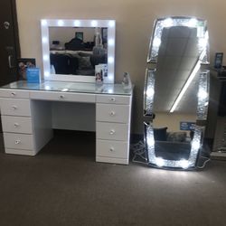 vanity white or black 799