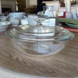 Pyrex Round Casserole Dish