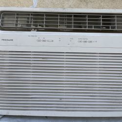 Frigidaire 15,000 BTU Air Conditioner