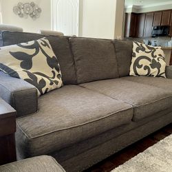 *COUCH SET FOR SALE*