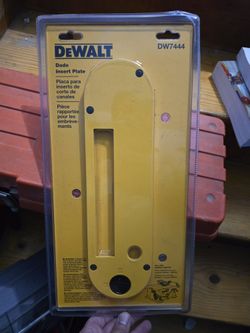 DEWALT Dado Throat Plate (DW7444)
