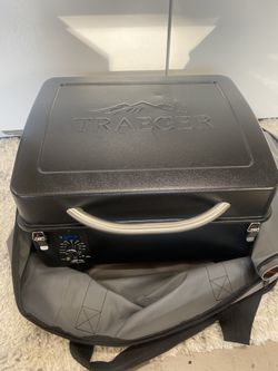 Traeger Portable Wood Pellet Grill / Smoker