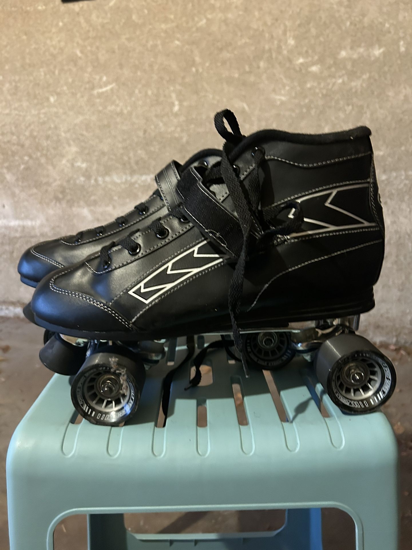 Black Roller Derby Men's Viper M4 Speed Quad Skates Size 12