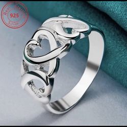  This Elegant Sterling Silver 925 Butterfly Ring with Synthetic CZ features a beautifully crafted butterfly design with a sparkling synthetic cubic zi