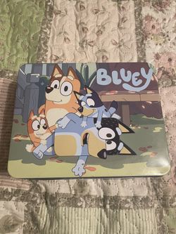 BLUEY 2021 Ludo Studio ~ Family & Friends ~Metal Lunchbox ~ Excellent ~ **NEW**