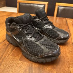 NIKE V5 RNR (Sz.10 comes with Box)