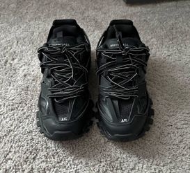 Balenciagas tracks