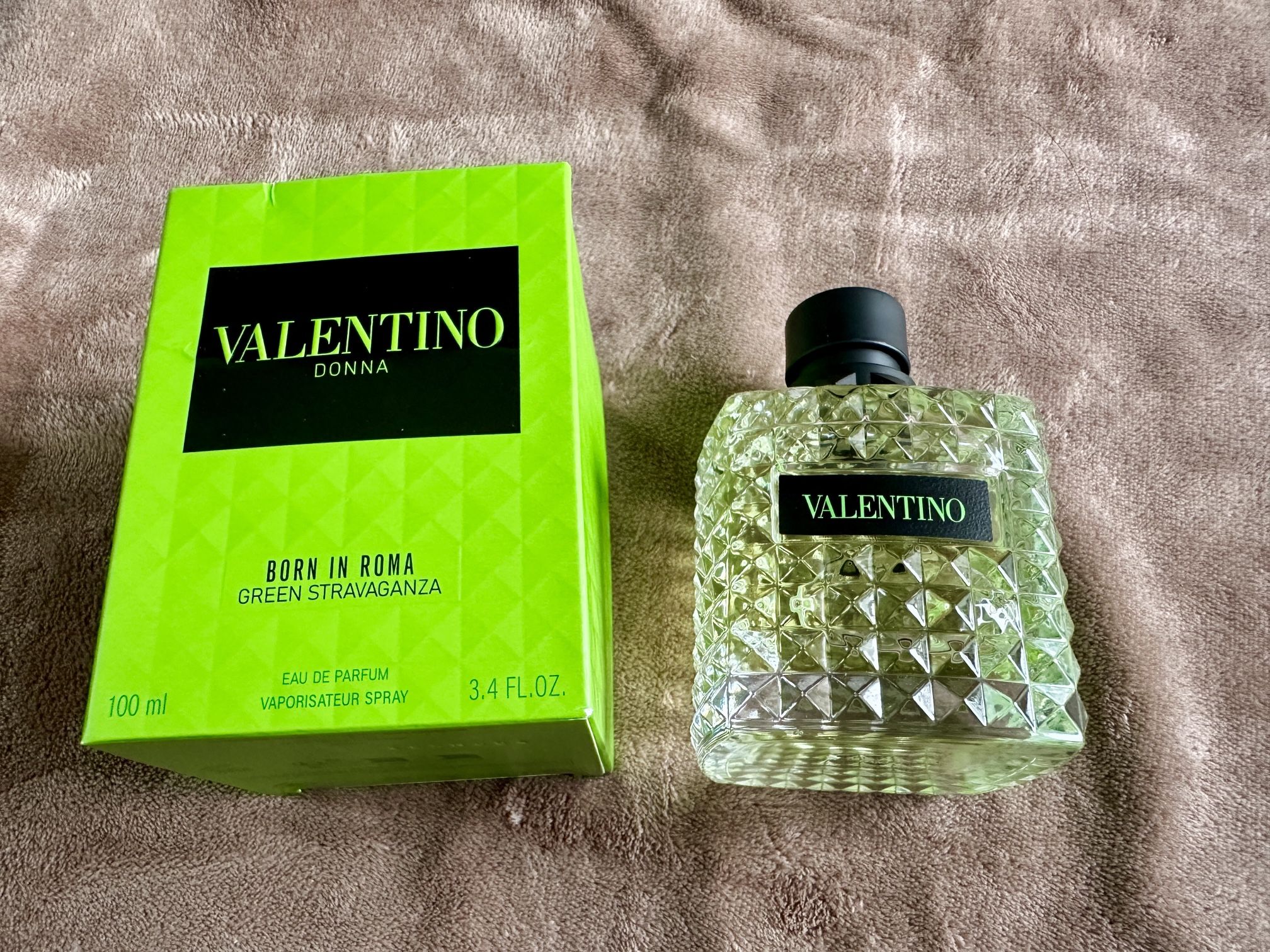 Valentino Donna Green Stravaganza EDP Perfume