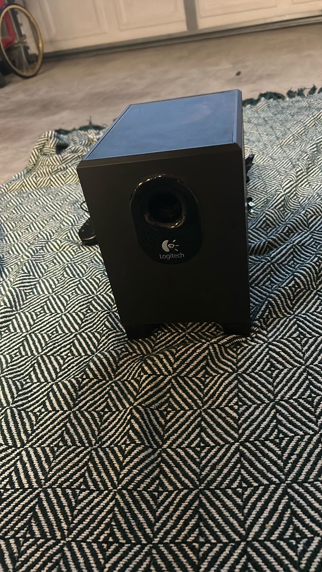 Logitech Sub Woofer Connect Via Aux
