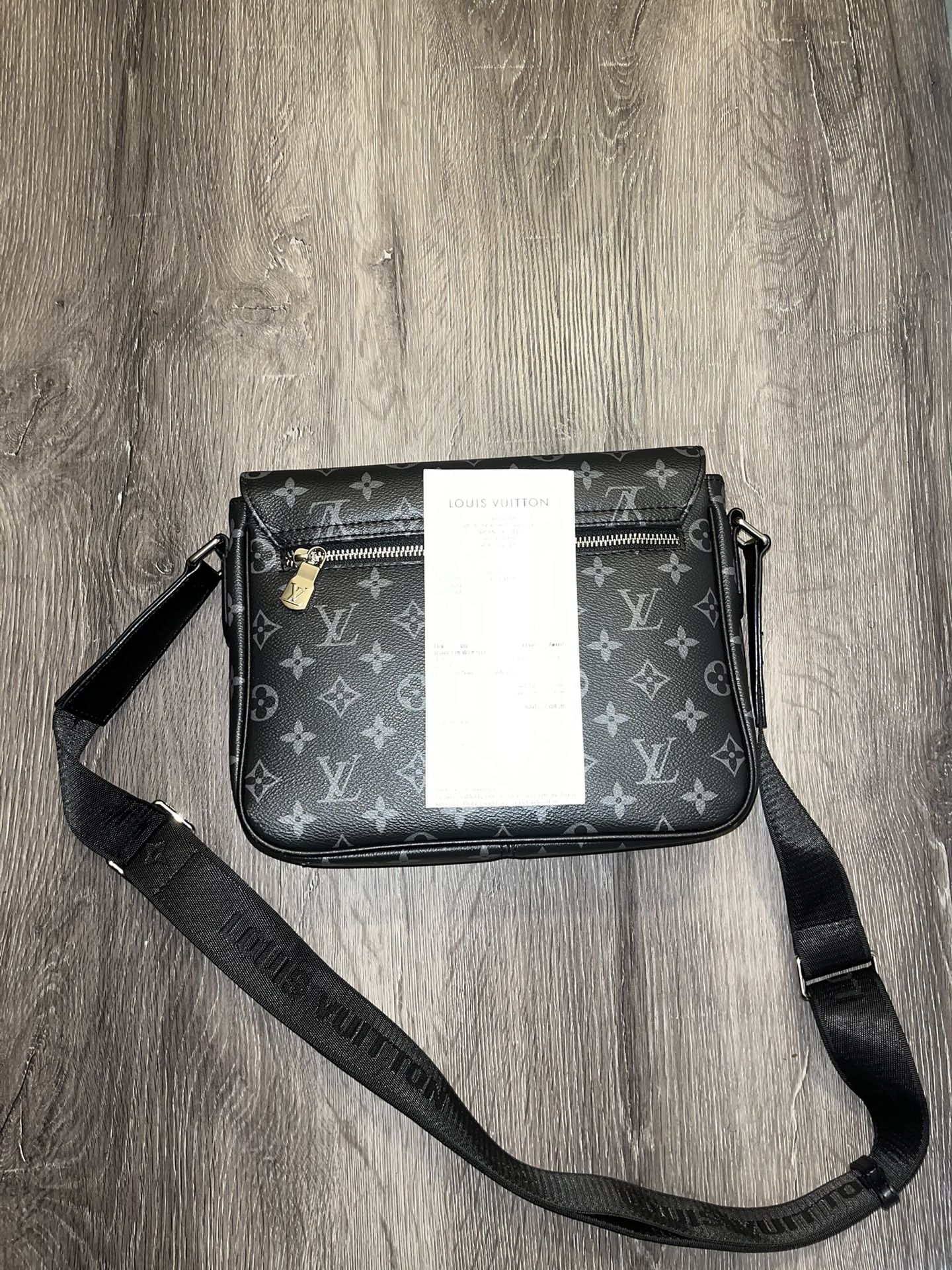 Loui Vuitton District PME Eclipse