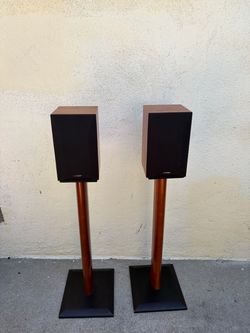 Polk Audio R15 Bookshelf Speakers w/ Matching  Wood Stands