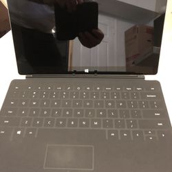 MICROSOFT SURFACE TABLET 10.6” With Keyboard