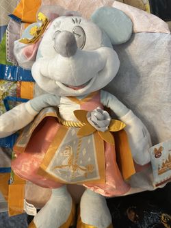Minnie Mouse Plushie
