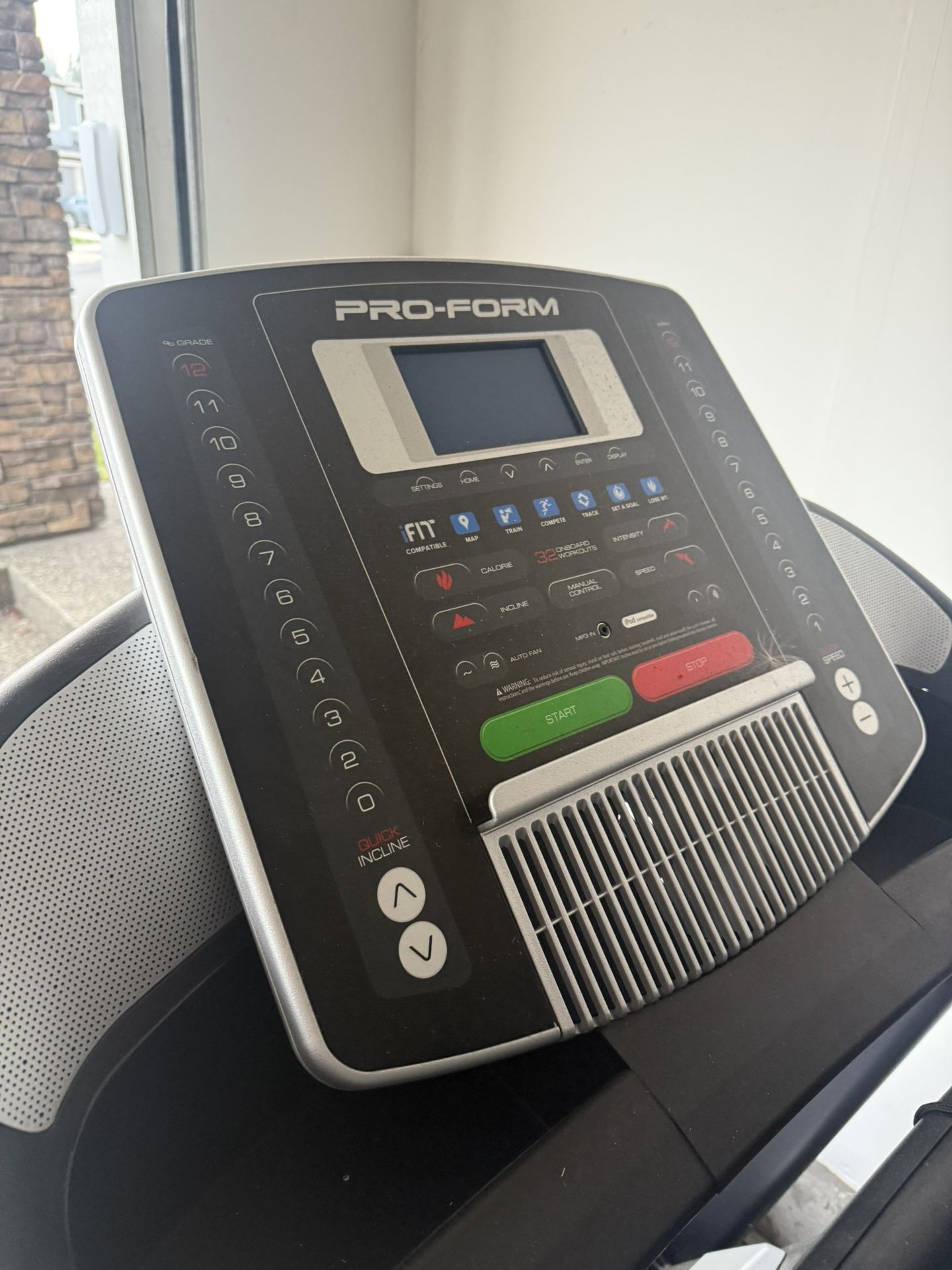 Pro Form 800i Treadmill