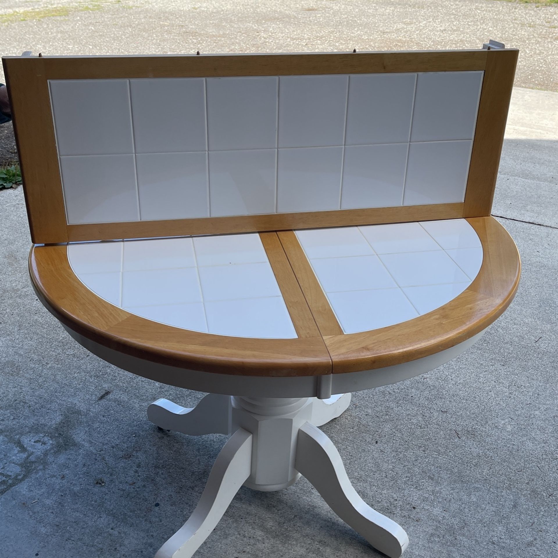 Kitchen Table W/ Leaf