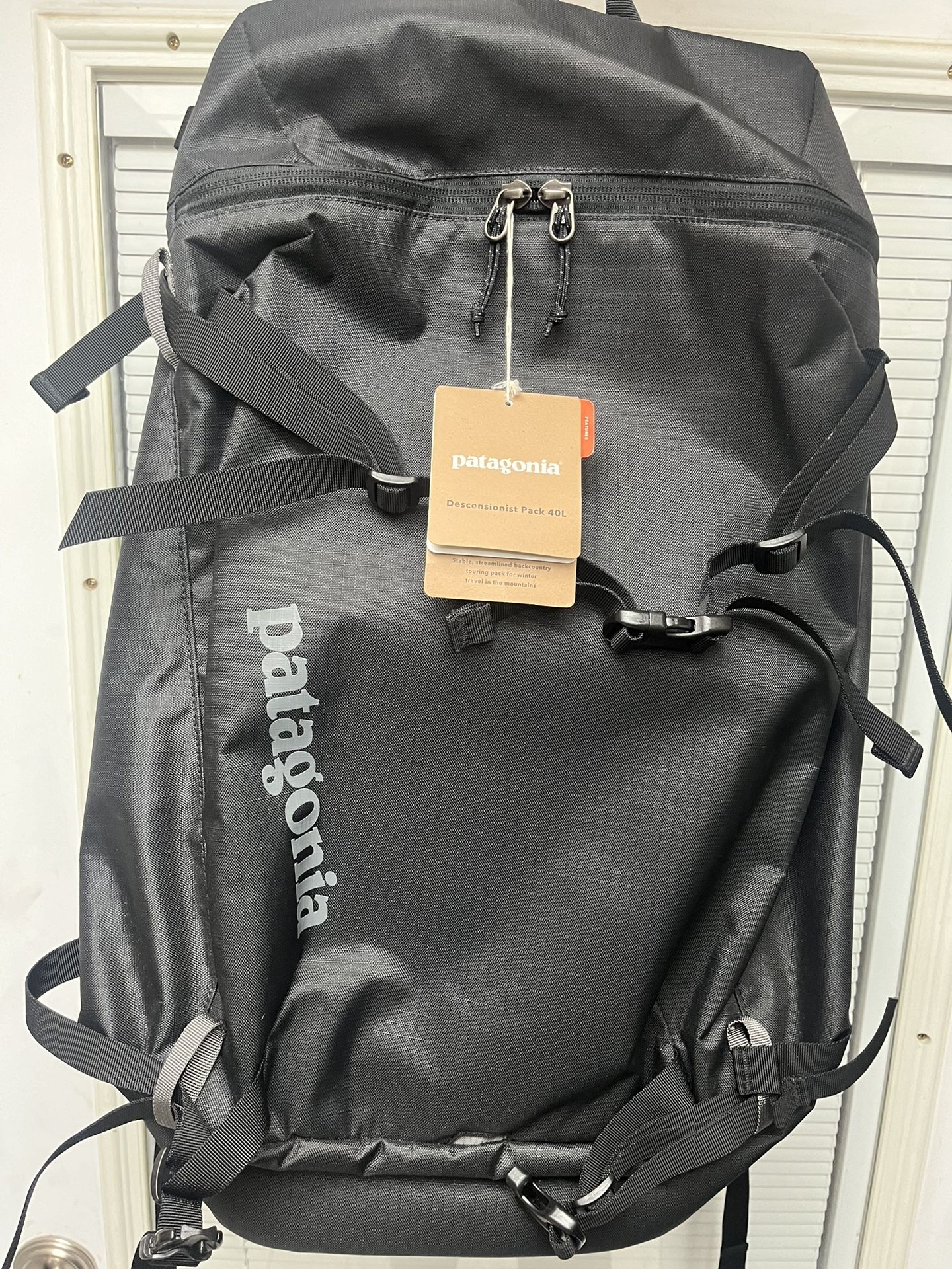 Patagonia Descensionist Skiing Backpack 40L Black (NEW)