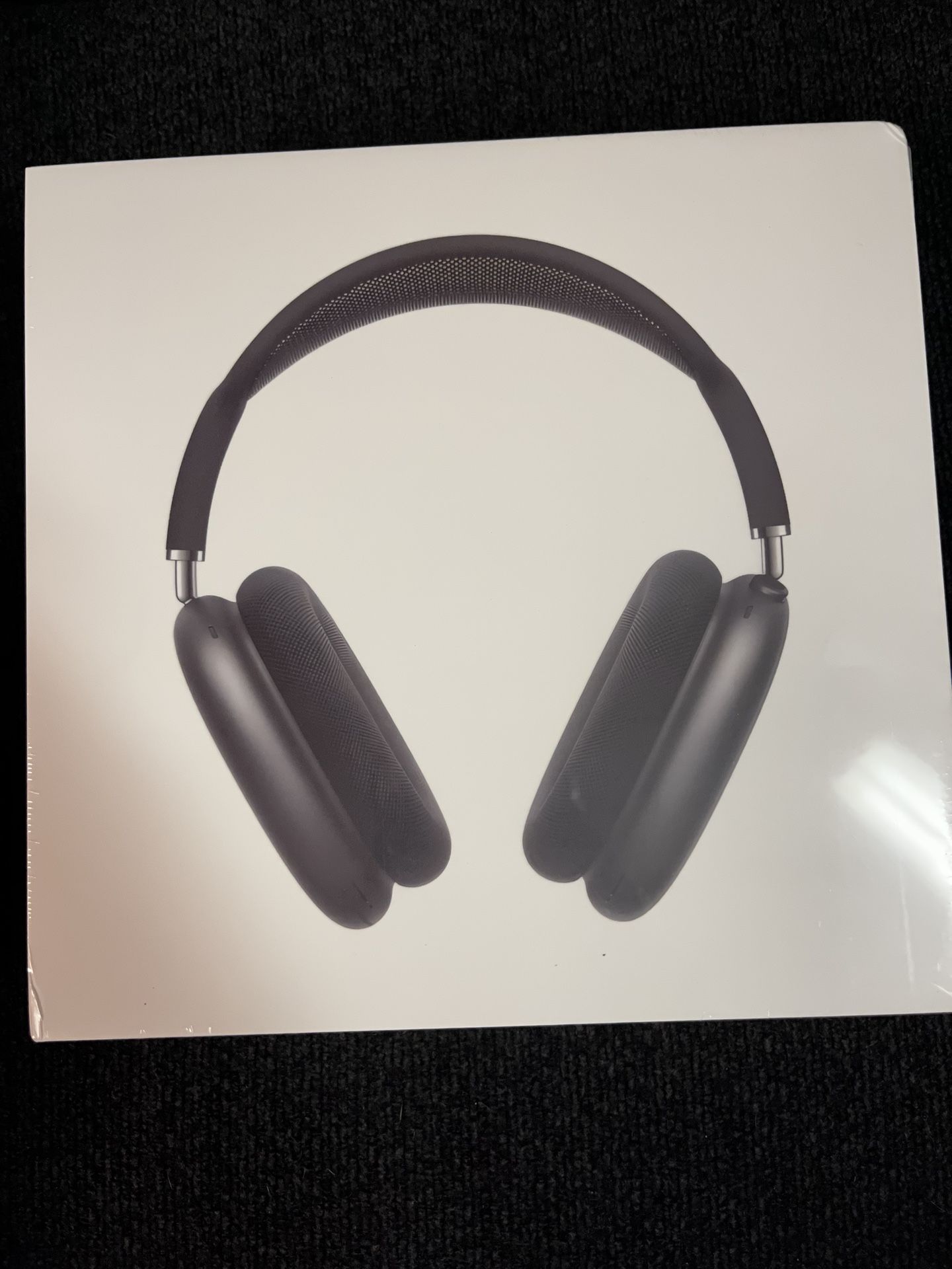 BLACK AirPod Pro Max’s
