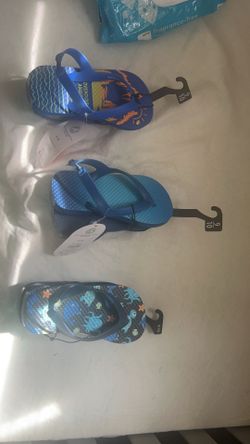 Size 9/10 Boy Sandles New