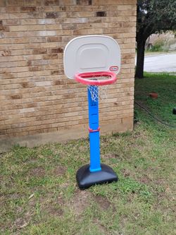 Little Tikes basketball goal