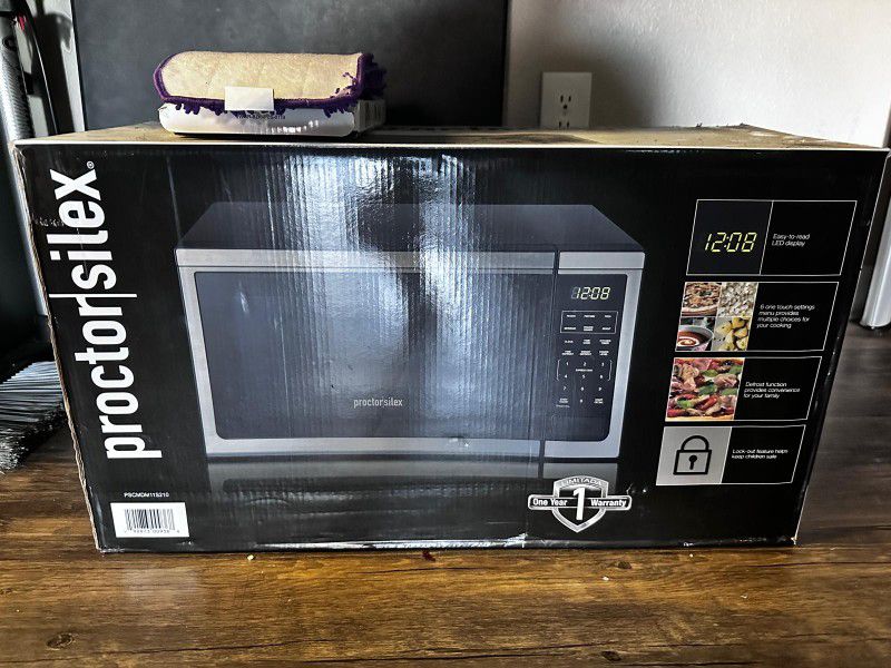 Brand New Like - Proctor Silex Microwave Oven