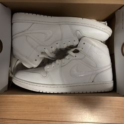 Jordan 1 Mid 