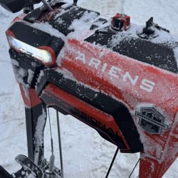 Ariens Mountaineer With Tracks Professional  32 Inch 