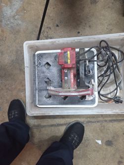 Tile cutter
