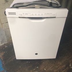 GE WHITE DISH WASHER DISHWASHER WORKS PERFECT LIKE NEW!!!