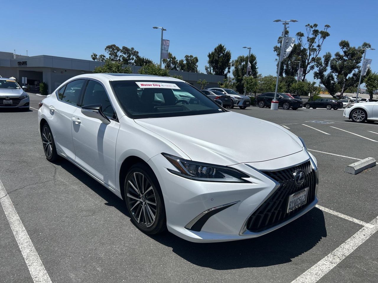2022 Lexus ES 300h