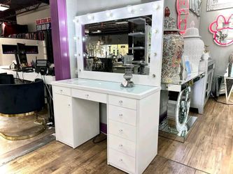 White Vanity With Lights
