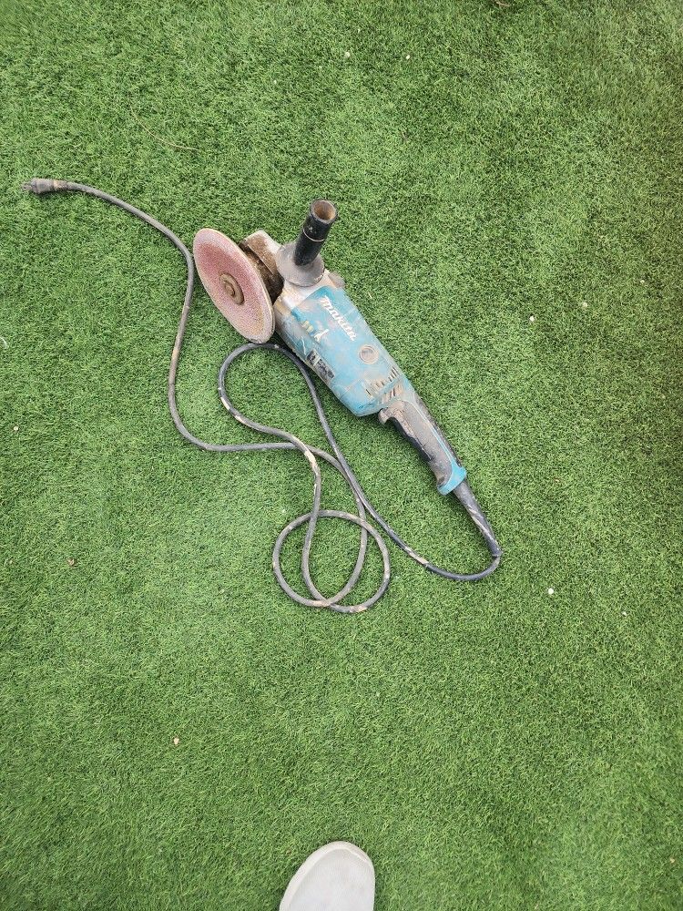 Grinder, Makita. Used But Works Great