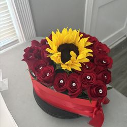 Medium Heart Shaped Flower Box