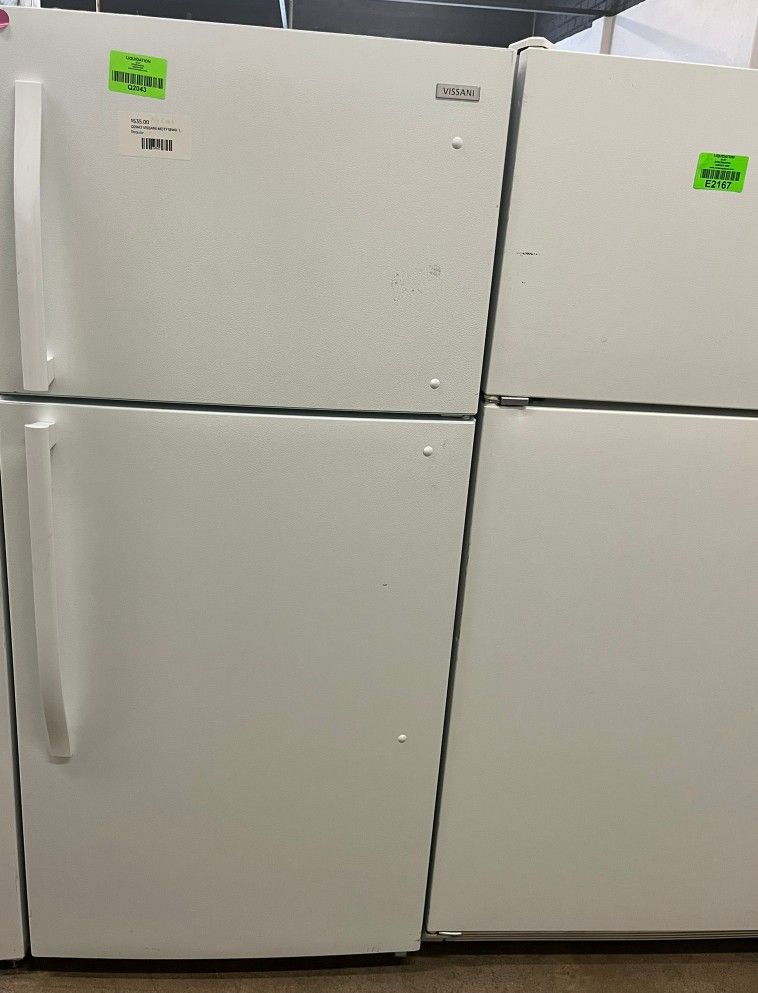 VISSANI MDTF18WH 18.0 cu. ft. Top Freezer Refrigerator for Sale in San
