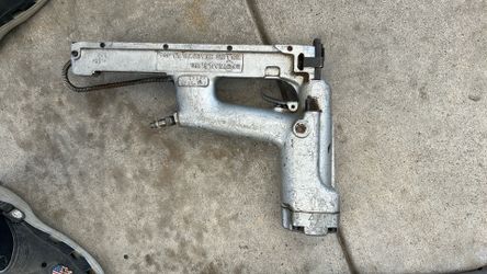 Nail gun