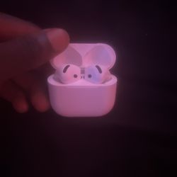 AirPod 4s